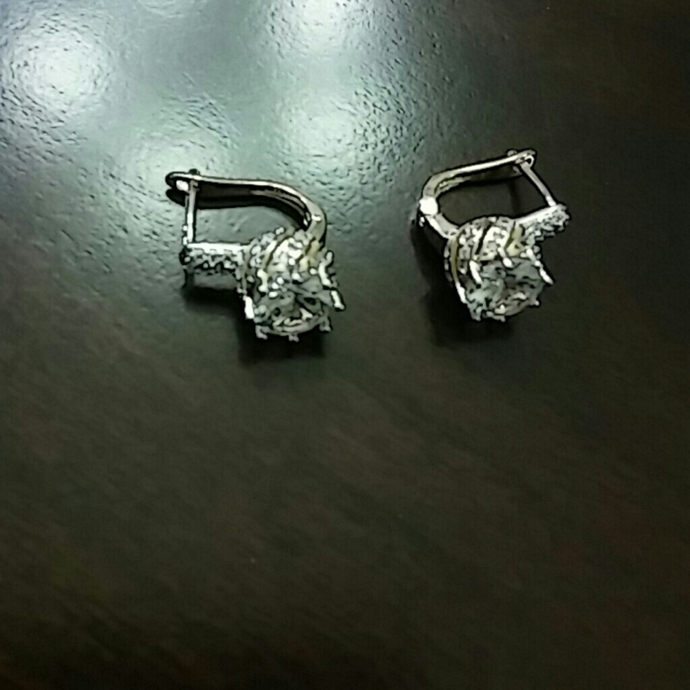 😍Crystal Earrings😍 - Picture 5 of 6